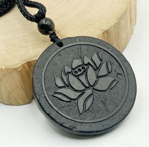 Shungite Natural Wearable EMF Orgonite 7 Chakra Energy Meditation Pendant Jewelry Gift Crystal Necklace Energy Pendant EMF Protection LION